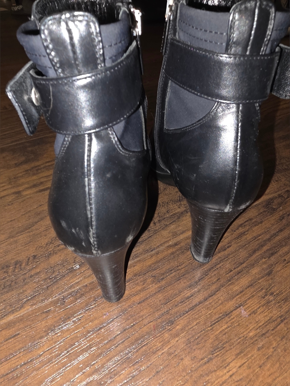 Aquatalia Black Leather Ankle Booties with Side Zip - Picture 6 of 9
